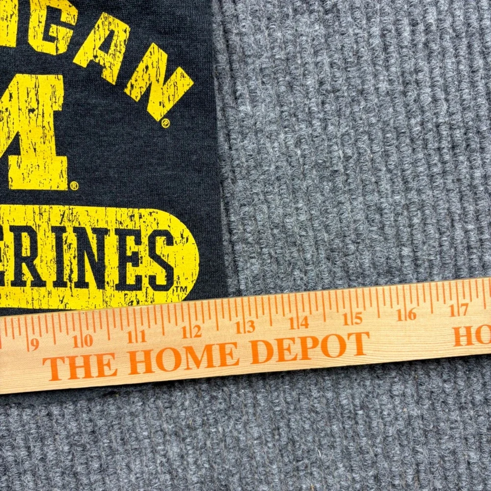 Sideline Apparel Shorts Mens L Michigan Wolverines Gray Sweat Raw Hem NCAA
